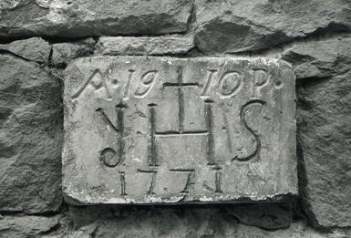 Il monogramma IHS